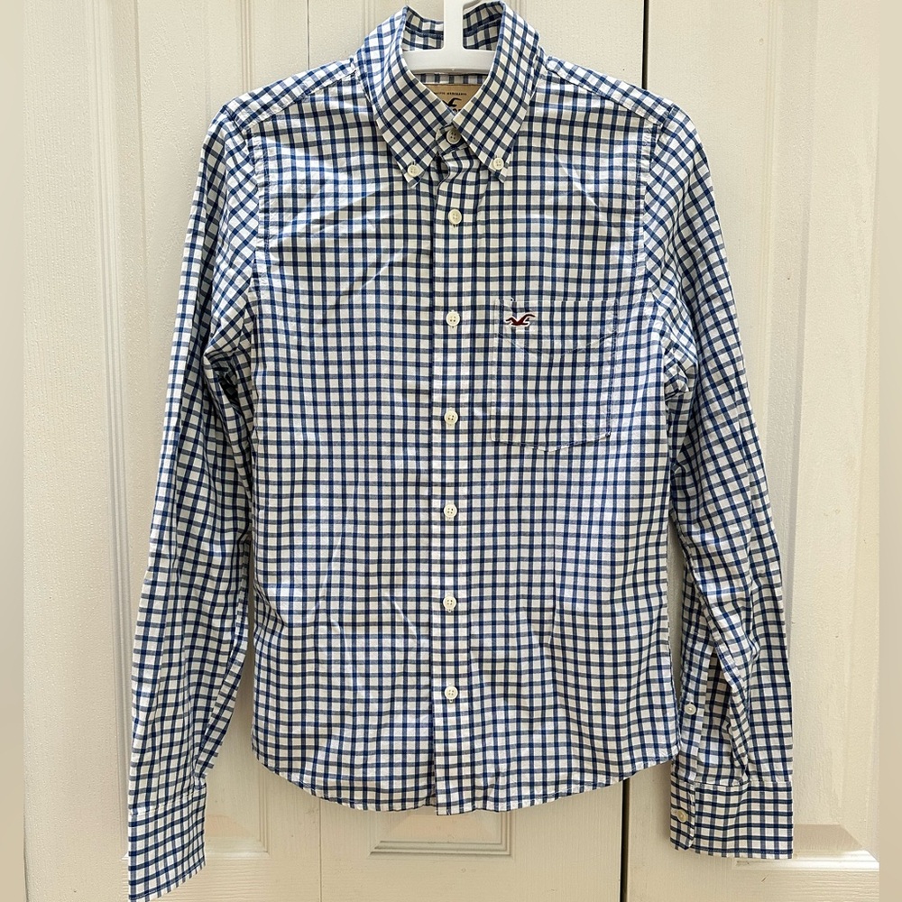 Hollister Men's Navy and White Plaid Shirt S